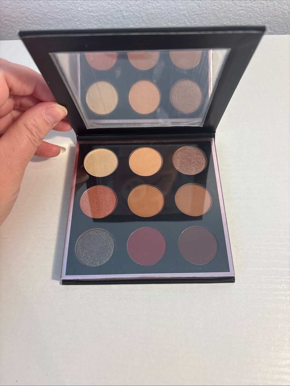 Makeup Geek Manny MUA Eyeshadow Palette “Limited edition” 9 Colors.